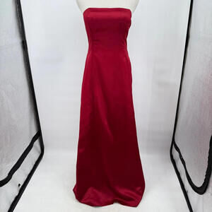 Women's Nicole Miller Structured Strapless Gown Ruby Red Dress 8